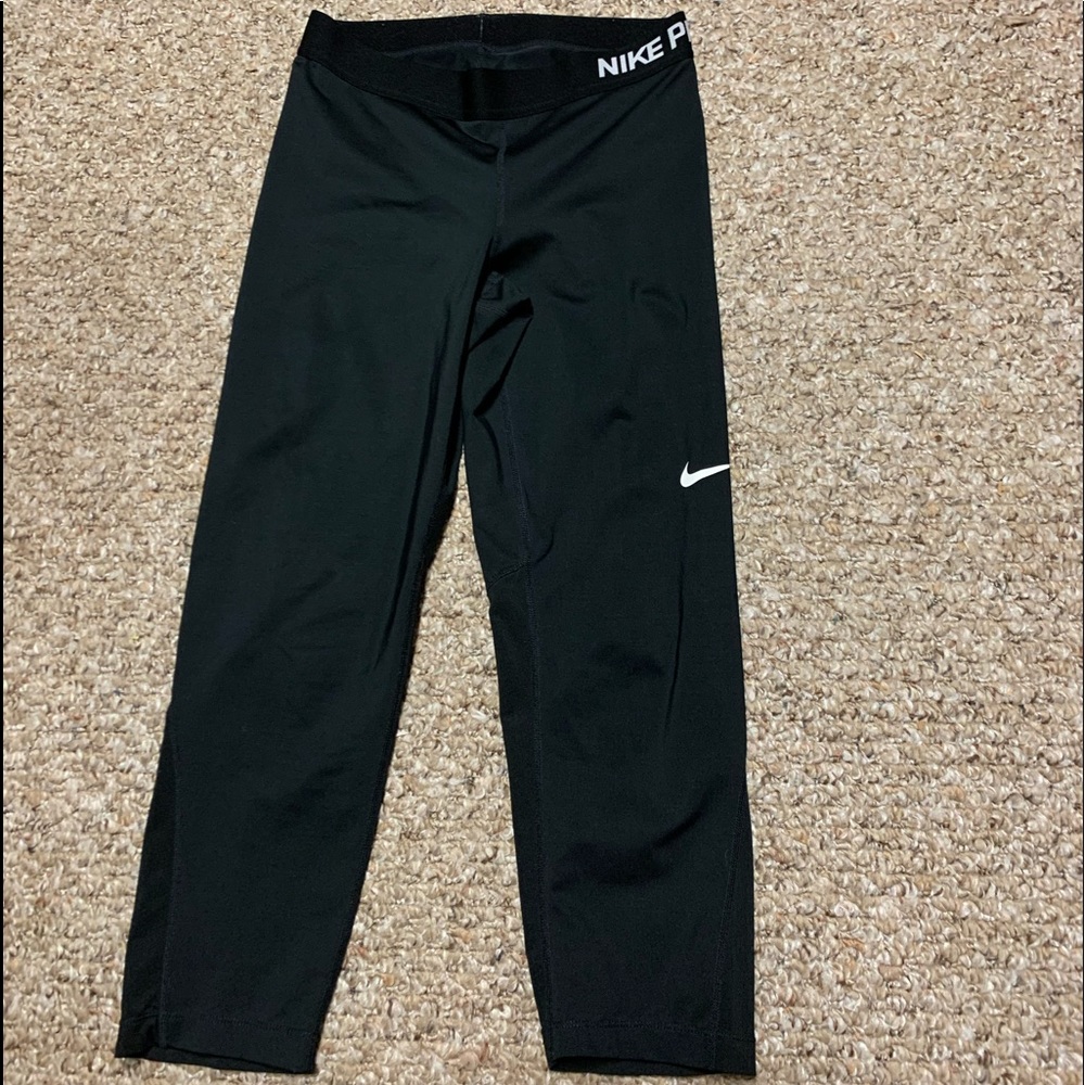 black womens nike pro capri leggings